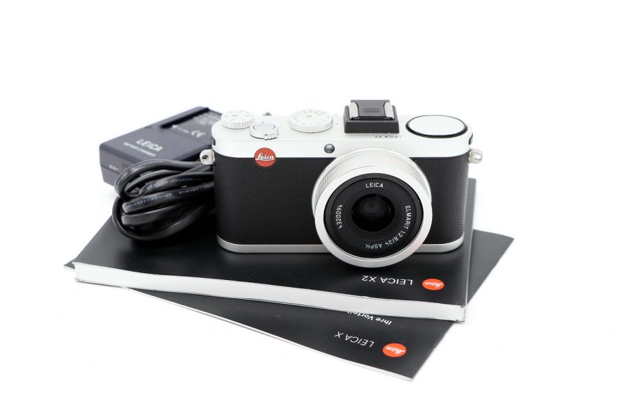 Leica X2