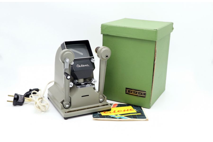 Монтажный столик Селена (в упаковке, новый)