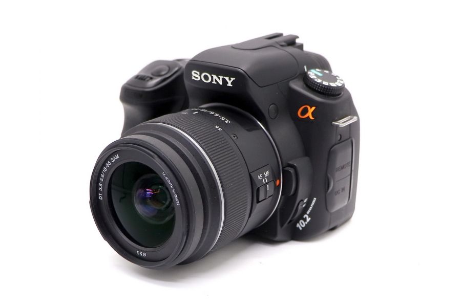 Sony A200 + Sony DT 18-55mm f/3.5-5.6