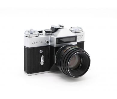 Купить Зенит Е Москва-1980 + Гелиос-44 2/58 Зенит Е Москва-1980 + Гелиос-44 2/58