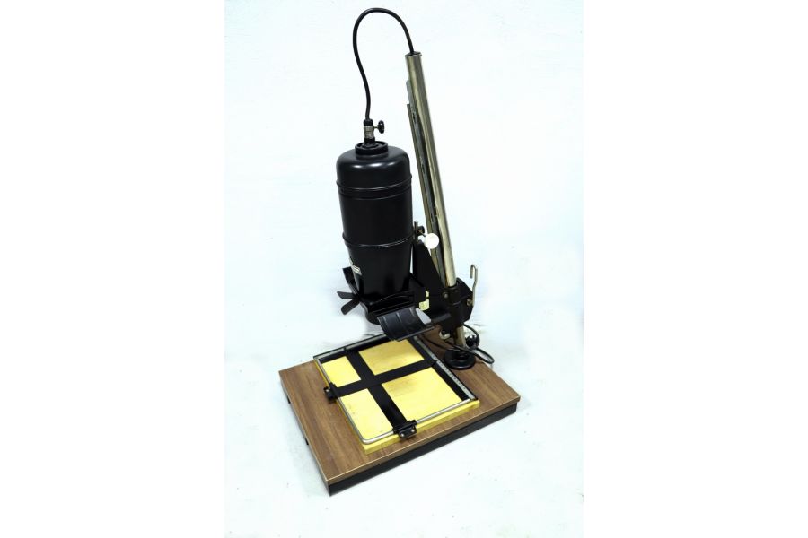 Фотоувеличитель Praxidos (Germany, 1951)