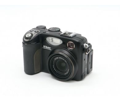 Nikon Coolpix 5400