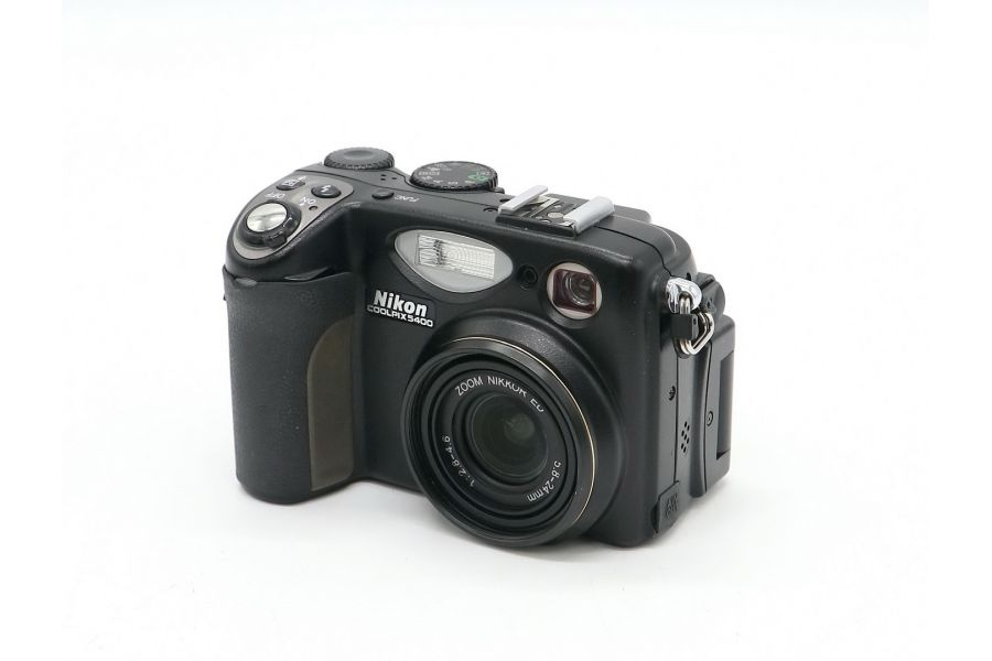 Nikon Coolpix 5400