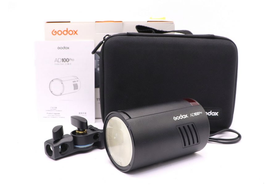 Вспышка аккумуляторная Godox Witstro AD100Pro в упаковке