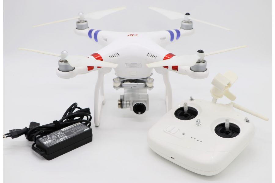 Квадрокоптер DJI Phantom 3