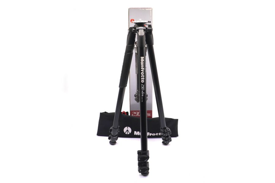 Штатив Manfrotto 290 XTRA в упаковке
