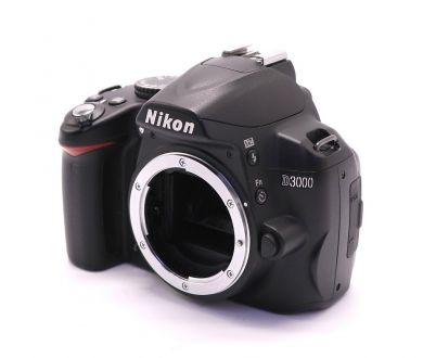 Nikon D3000 body (пробег 25000 кадров)