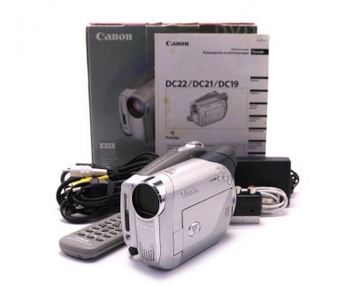 Видеокамера Canon DC22 в упаковке
