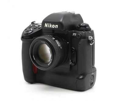 Nikon F5 kit 50mm f/1.4D AF Nikkor