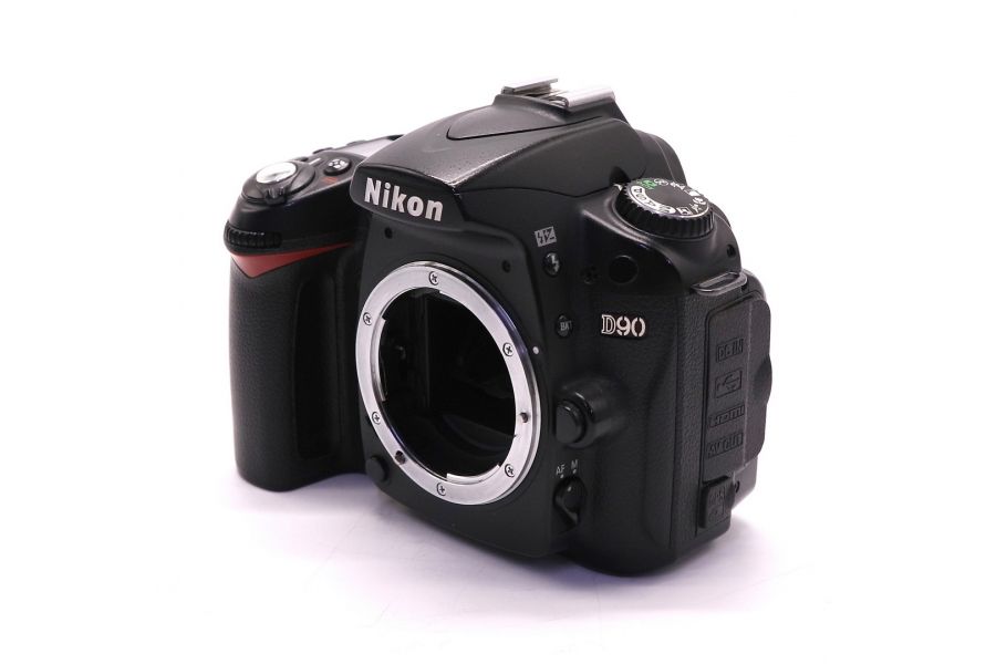 Nikon D90 body (пробег 68100 кадров)