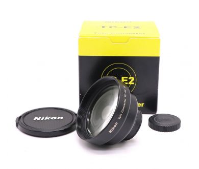Телеконвертер Nikon TC-E2 2x в упаковке