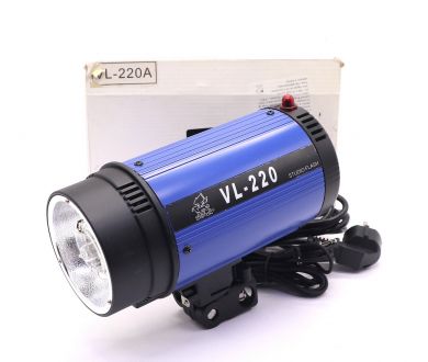 Купить Студийная вспышка Grifon VL-220A в упаковке Студийная вспышка Grifon VL-220A в упаковке