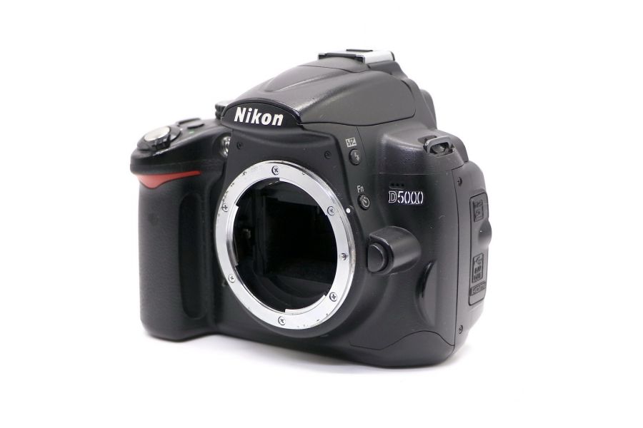 Nikon D5000 body неисправен