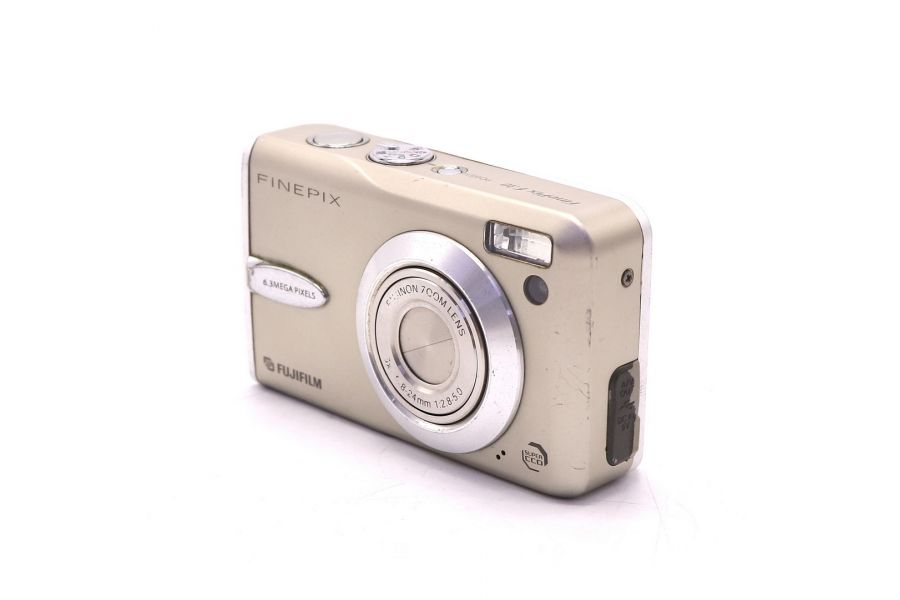 Fujifilm FinePix F30  компактная фотокамера