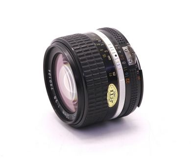 Купить Nikon 28mm f/2.8 Nikkor AI-S широкоугольный Nikon 28mm f/2.8 Nikkor AI-S широкоугольный