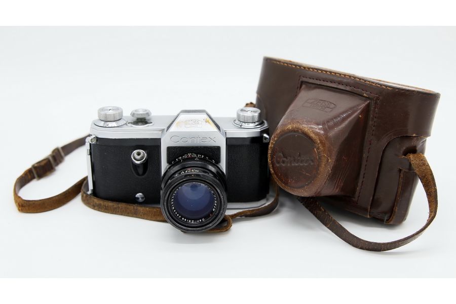 Contax S + Biotar T 2/58mm (Germany, 1953)