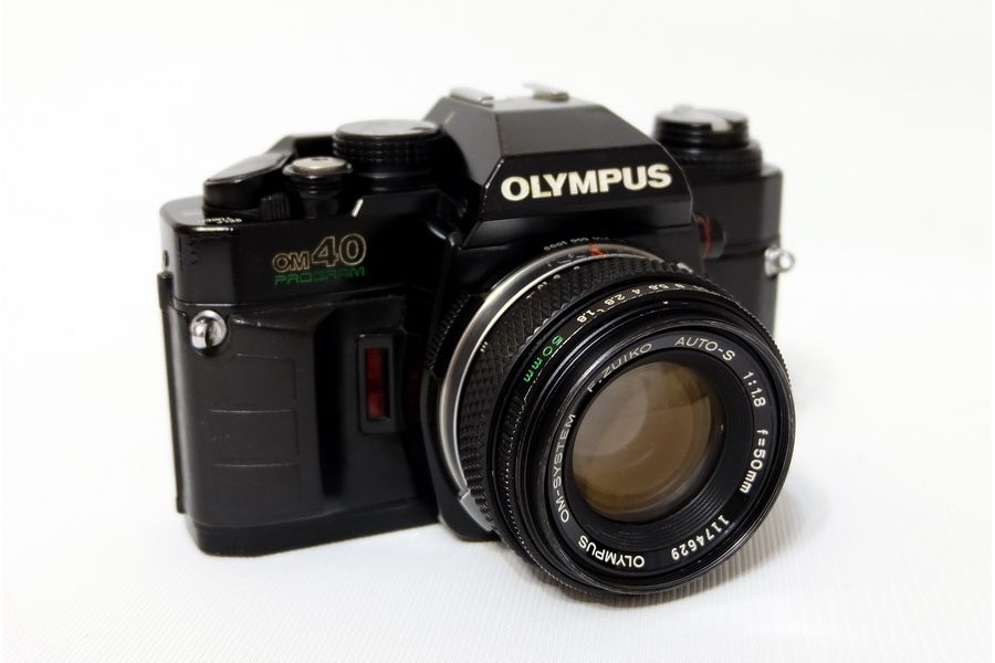 Olympus OM40 Program + Olympus OM-System F.Zuiko Auto-S 1:1,8/50mm