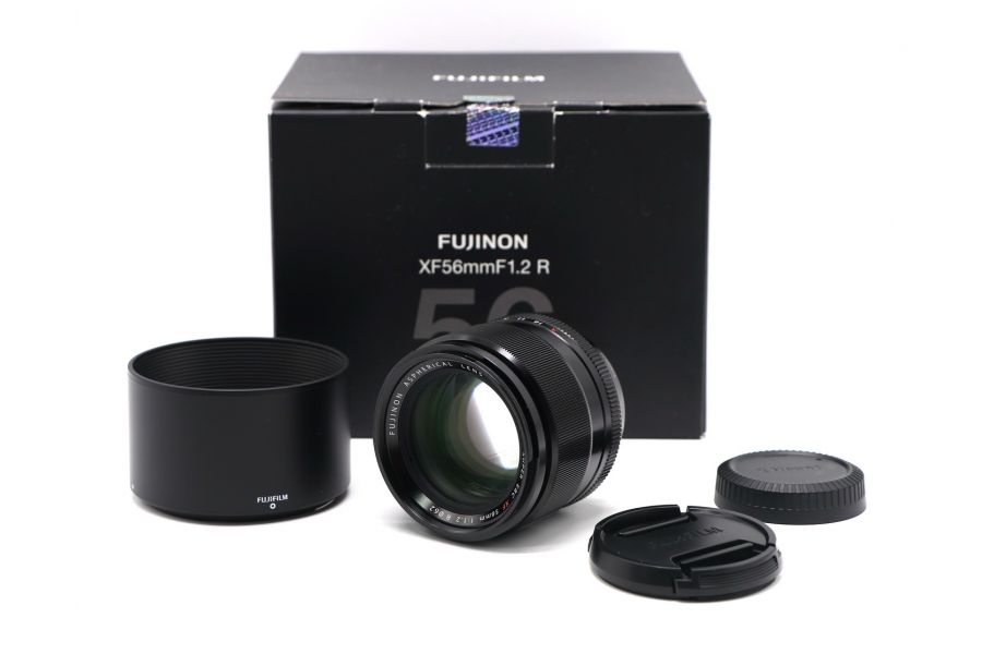 Fujifilm XF 56mm f/1.2 R в упаковке