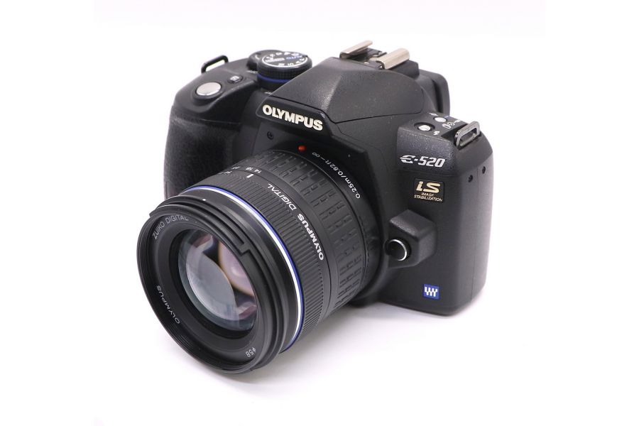 Olympus E-520 kit (пробег 15500 кадров)