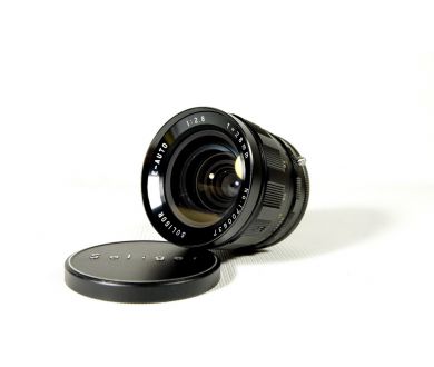 Soligor Wide-Auto 28mm f/2,8 M42 (Japan, 1989)