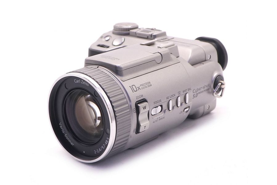 Sony Cyber-shot DSC-F707