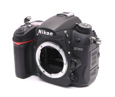 Nikon D7000 body (пробег 2955 кадров)