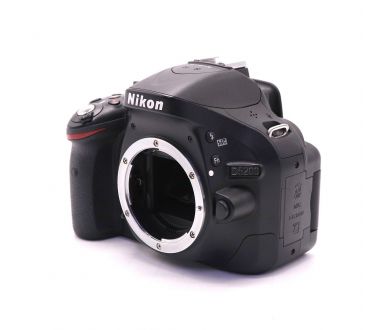 Купить Nikon D5200 body (пробег 17305 кадров) Nikon D5200 body (пробег 17305 кадров)