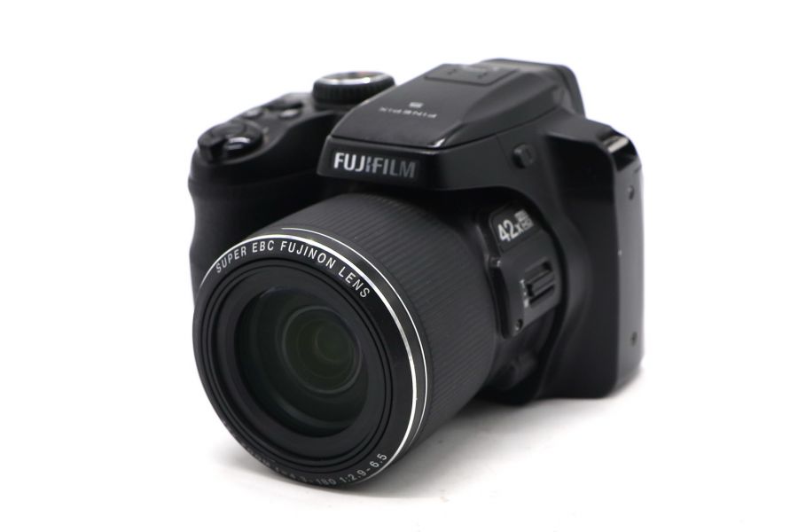 Fujifilm FinePix S8300