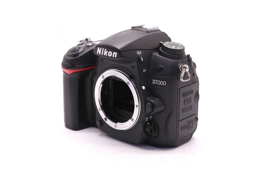 Nikon D7000 body (пробег 53755 кадров)