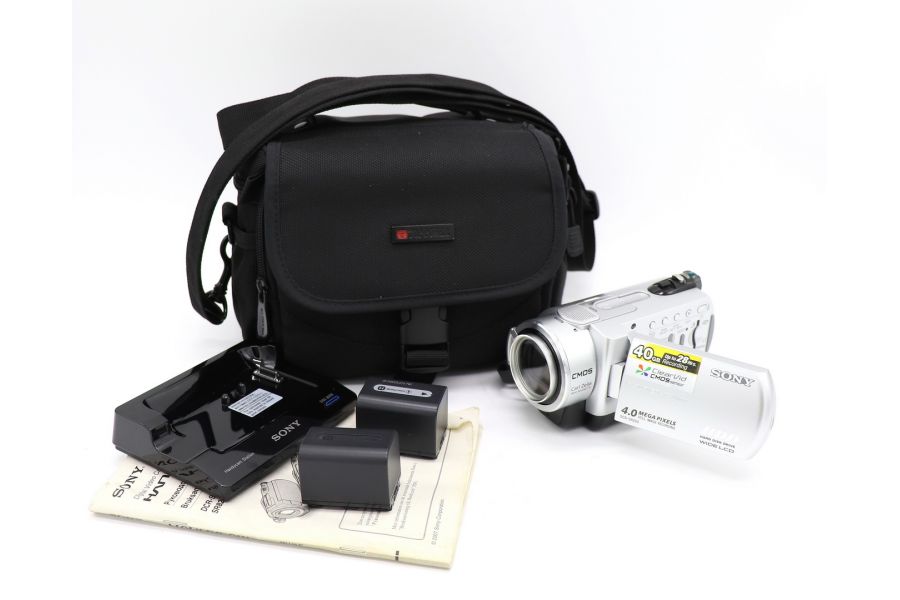 Видеокамера Sony DCR-SR200E