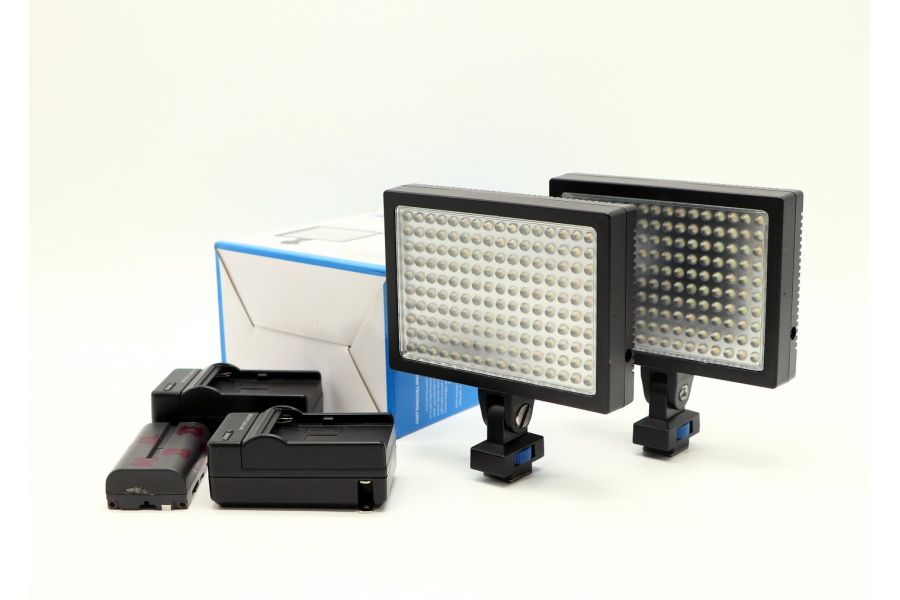 Накамерный свет Professional Video Light LED-1700