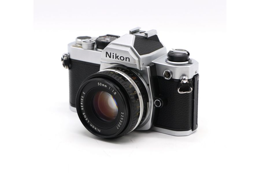 Nikon FM kit (Japan, 1980)