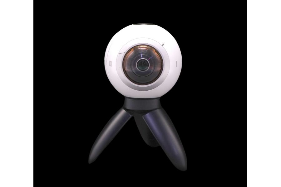 Экшен-камера Samsung Gear 360 SM-C200 в упаковке