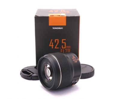 Объектив YongNuo 42.5mm f/1.7M II для Micro 4/3 в упаковке