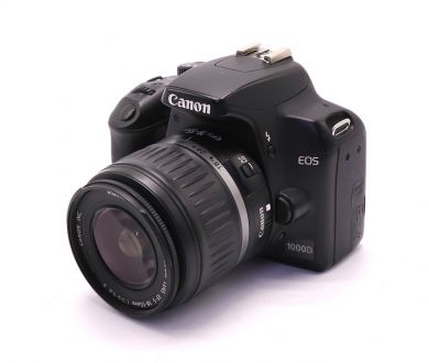 Canon EOS 1000D kit (пробег 19560 кадров)