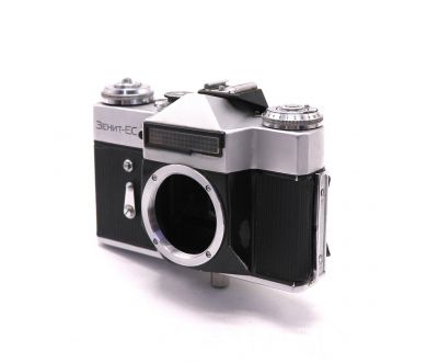 Зеркальный пленочный фотоаппарат Зенит ЕС body 