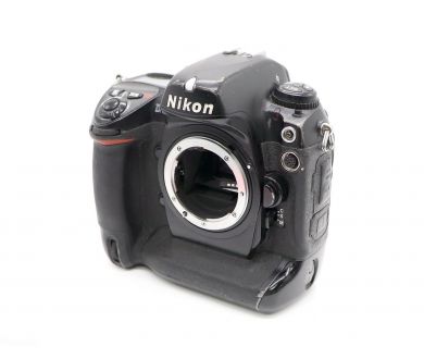 Nikon D2X body (пробег 369775 кадров)