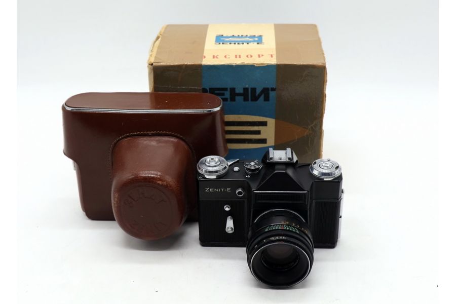 Зенит Е kit в упаковке, черный