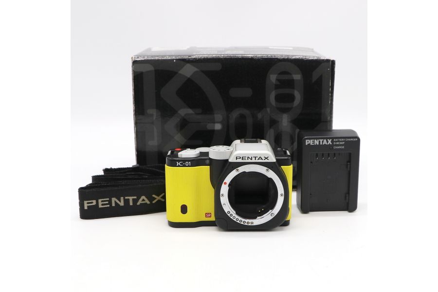 Pentax K-01 body в упаковке (пробег 8035 кадров)