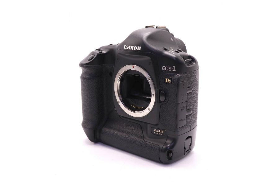 Canon EOS 1Ds Mark II body (пробег 267650 кадров)