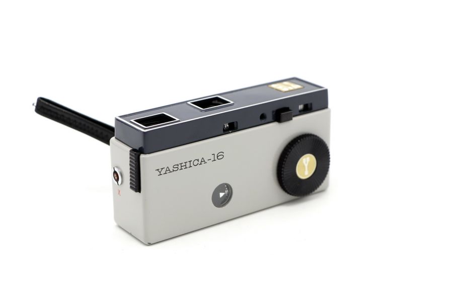 Yashica-16