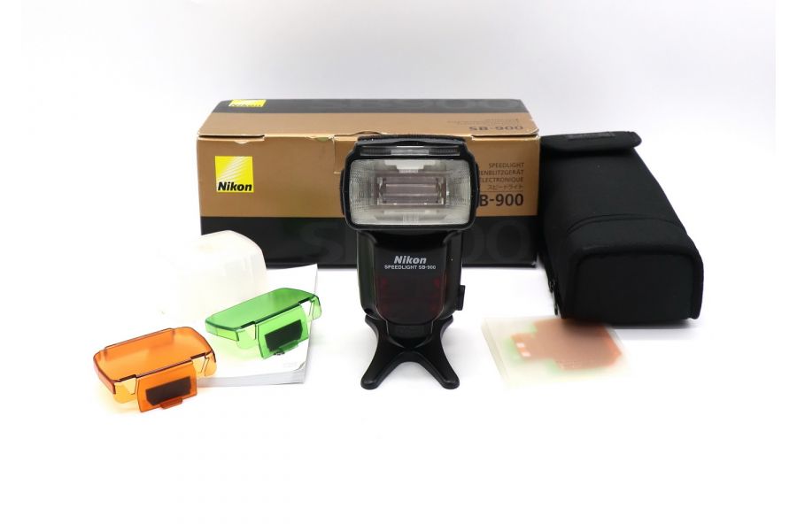 Фотовспышка Nikon Speedlight SB-900 комплект