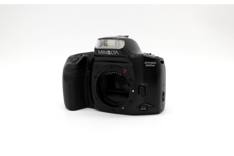 Плёночный фотоаппарат Minolta Dynax 300si body