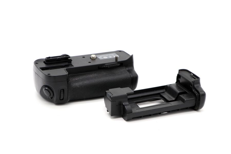 Батарейная ручка Nikon MB-D11