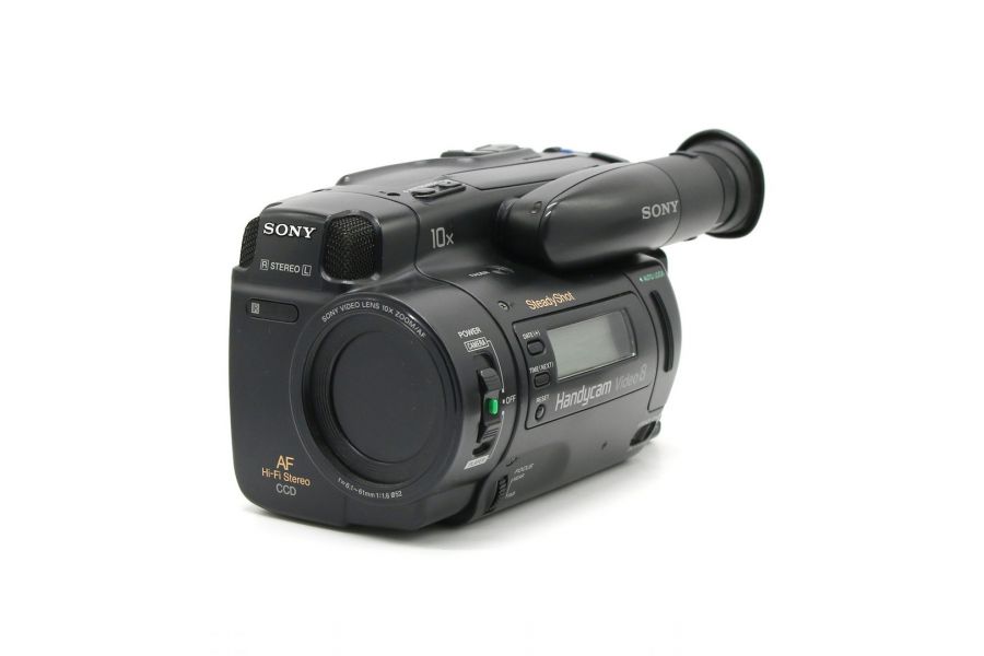 Видеокамера Sony CCD-TR606E