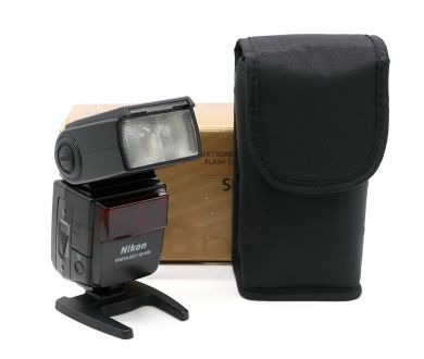 Фотовспышка Nikon Speedlight SB-600 в упаковке