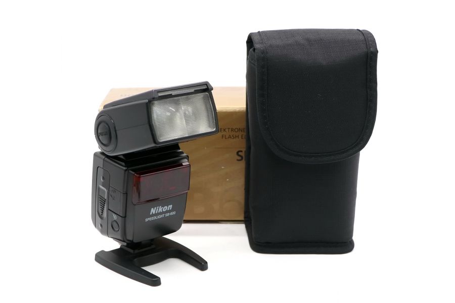 Фотовспышка Nikon Speedlight SB-600 в упаковке