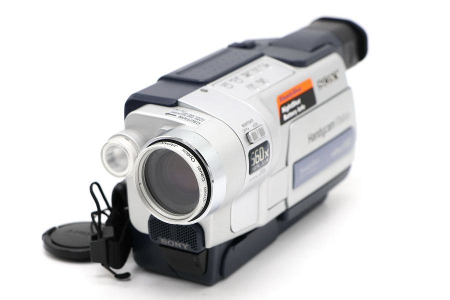 Видеокамера Sony CCD-TRV418E