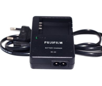 Зарядное устройство Fujifilm BC-85 