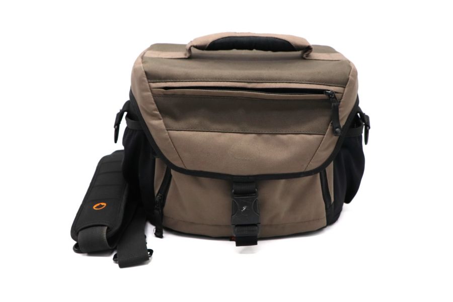 Сумка LowePro Nova 180 AW коричневая